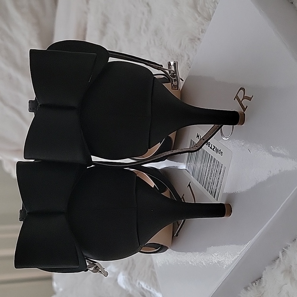 Shoe - Picture 5 of 6